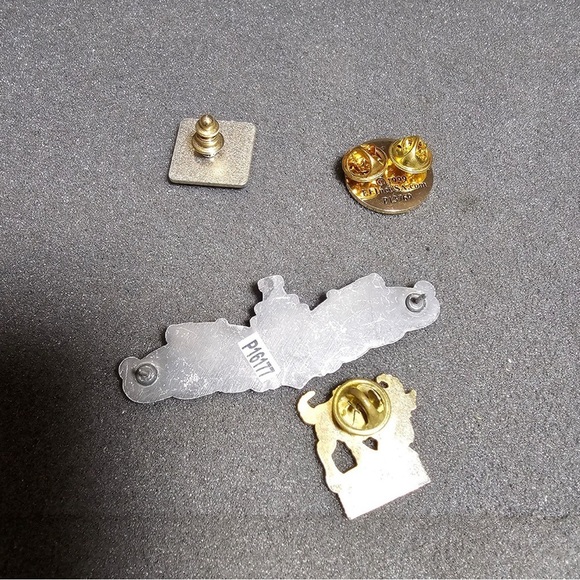 Lot Of 4 U.S Military Navy Pin Back Pins / Brooch Metalic - Picture 4 of 4